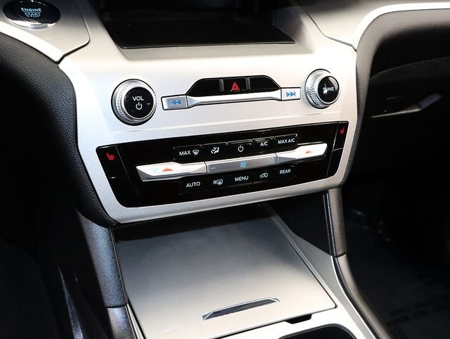 Used 2022 Star White Ford XLT image 20