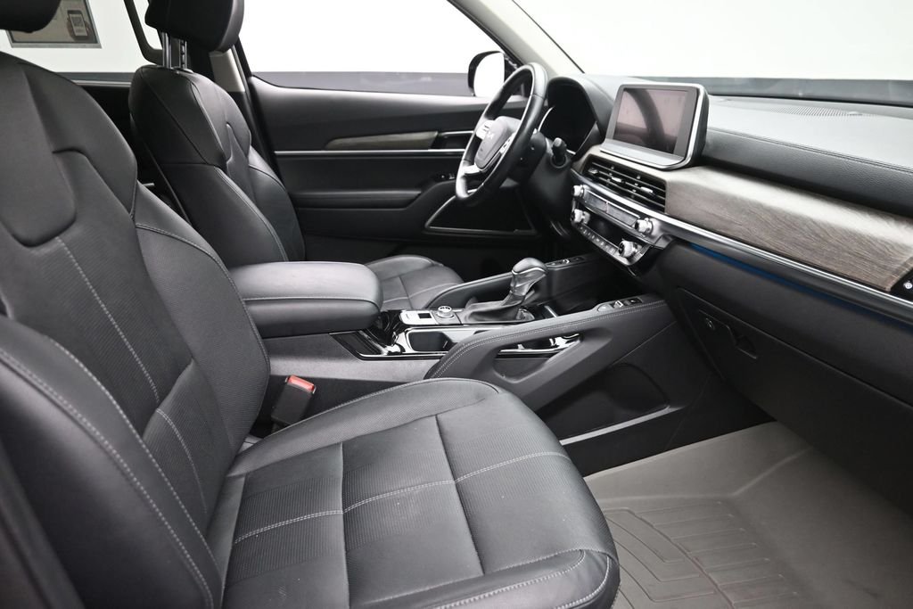 Used 2022 Black Kia SX image 9