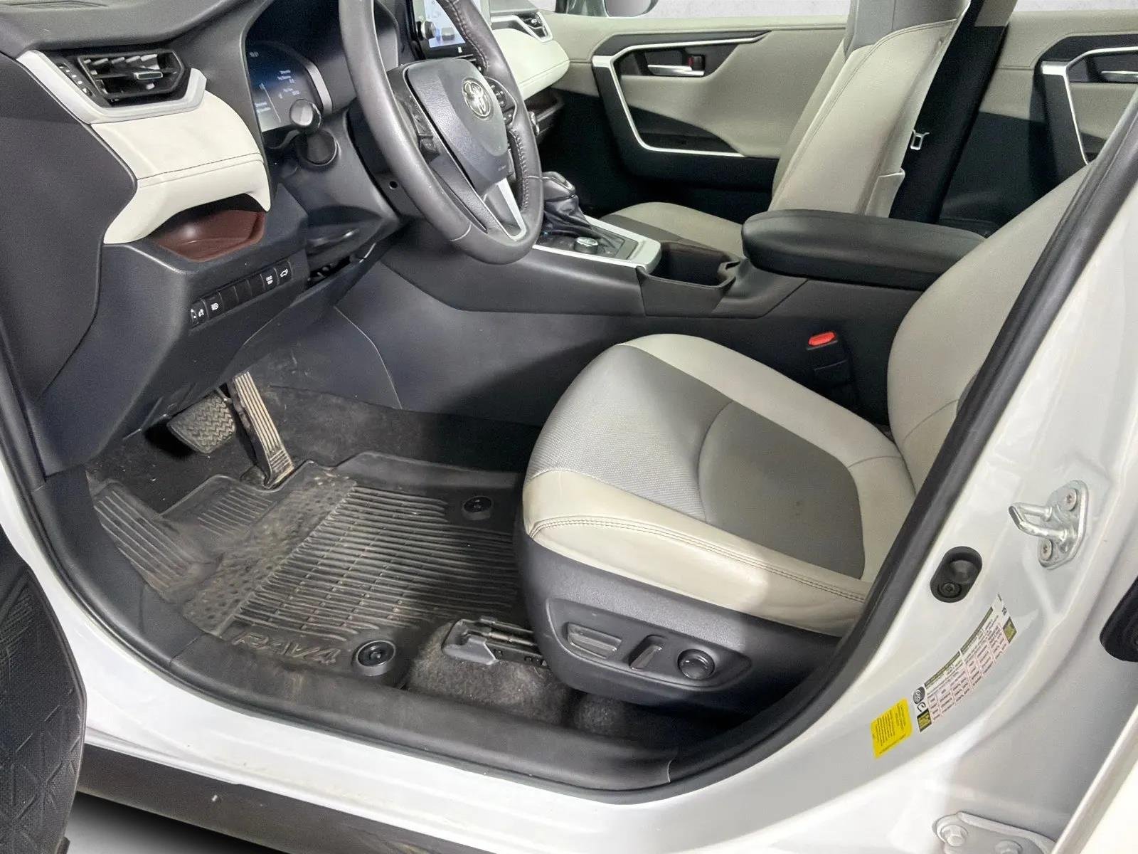 Used 2023 Gray Toyota Hybrid Limited image 10
