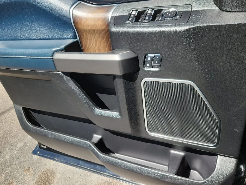 Used 2018 Black Ford Limited image 9