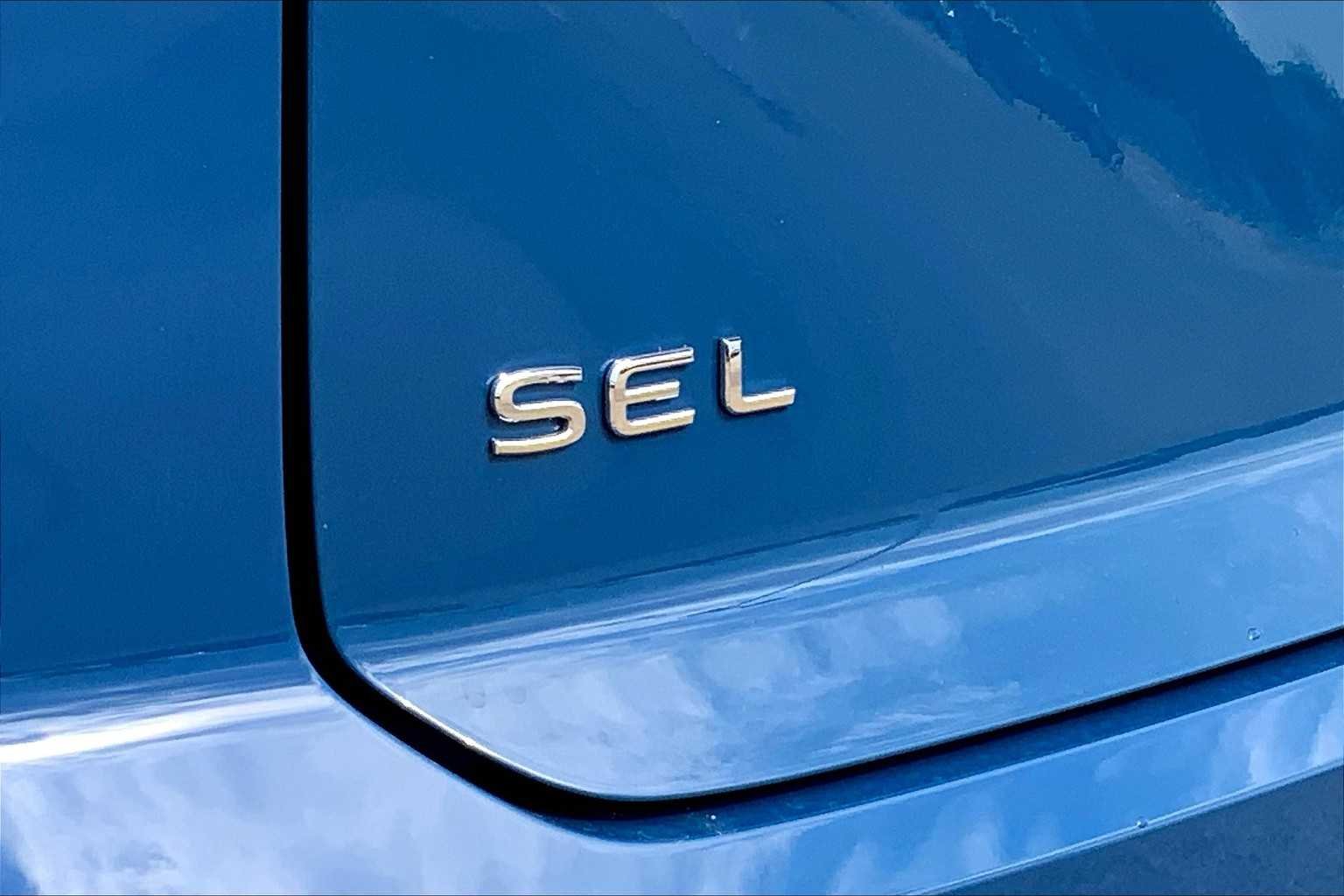 New 2026 Mountain Lake Blue Metallic Volkswagen 2.0T SEL Premium R-Line image 15