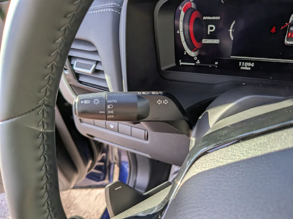 Used 2025 Blue Nissan Platinum image 33