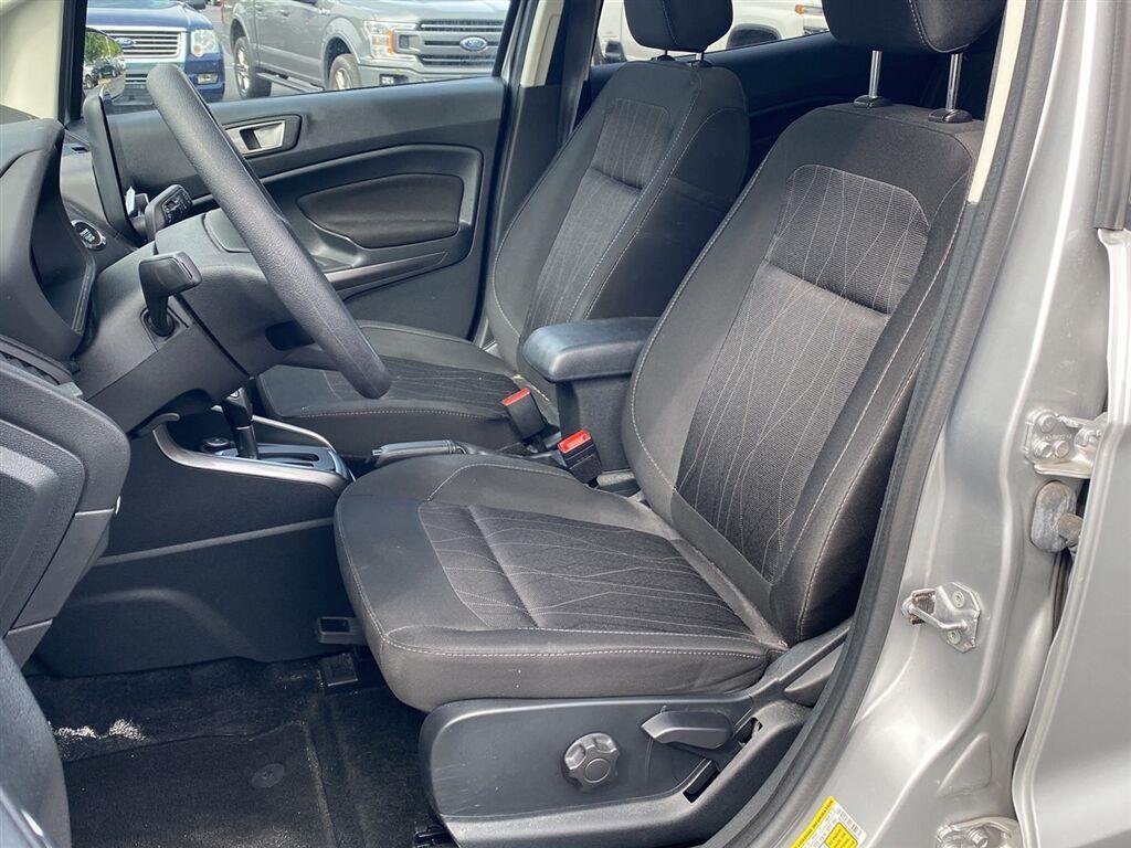 Used 2022 Moondust Silver Ford SE image 2