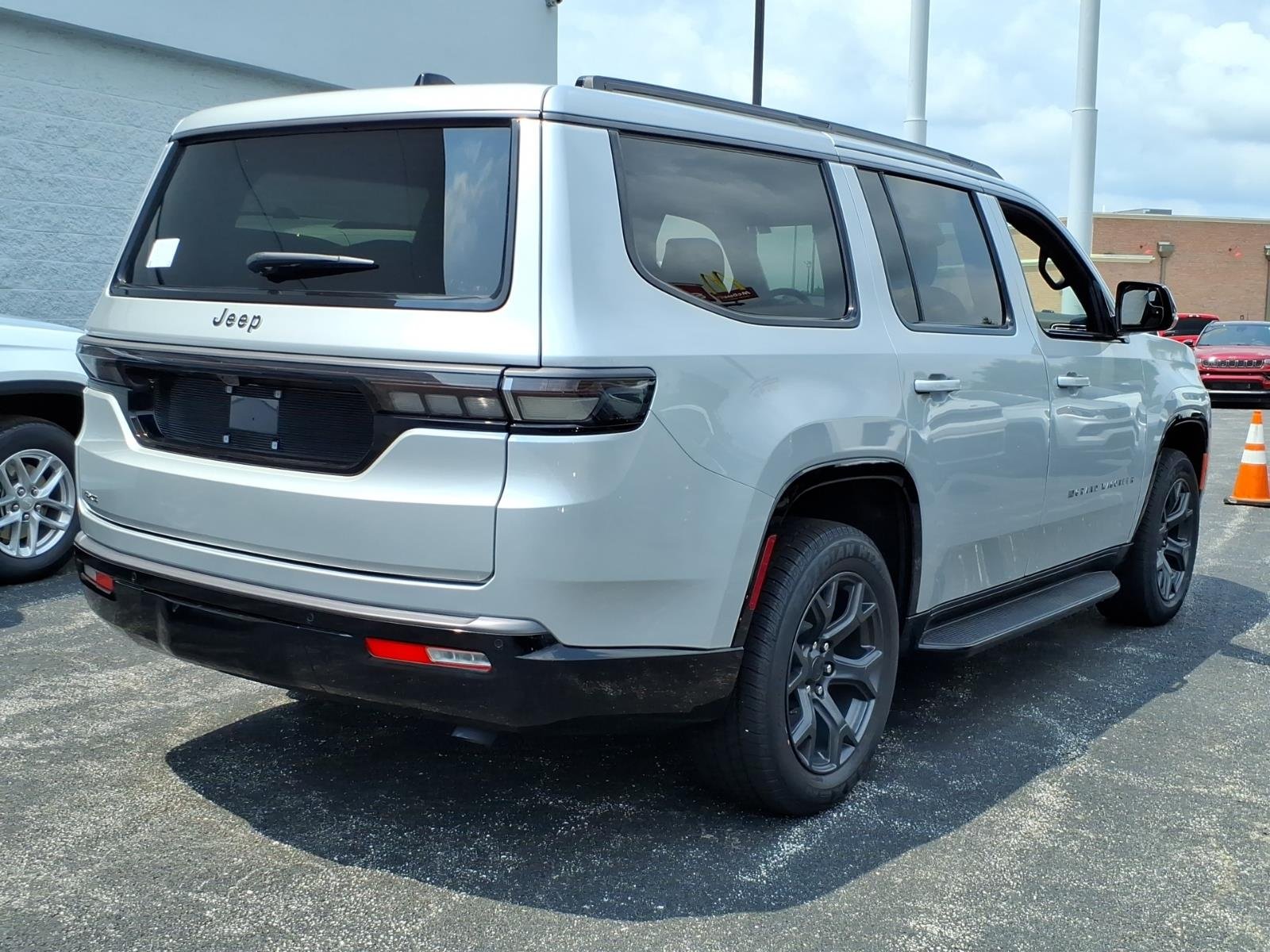 New 2026 Silver Zynith Jeep Limited Altitude image 3