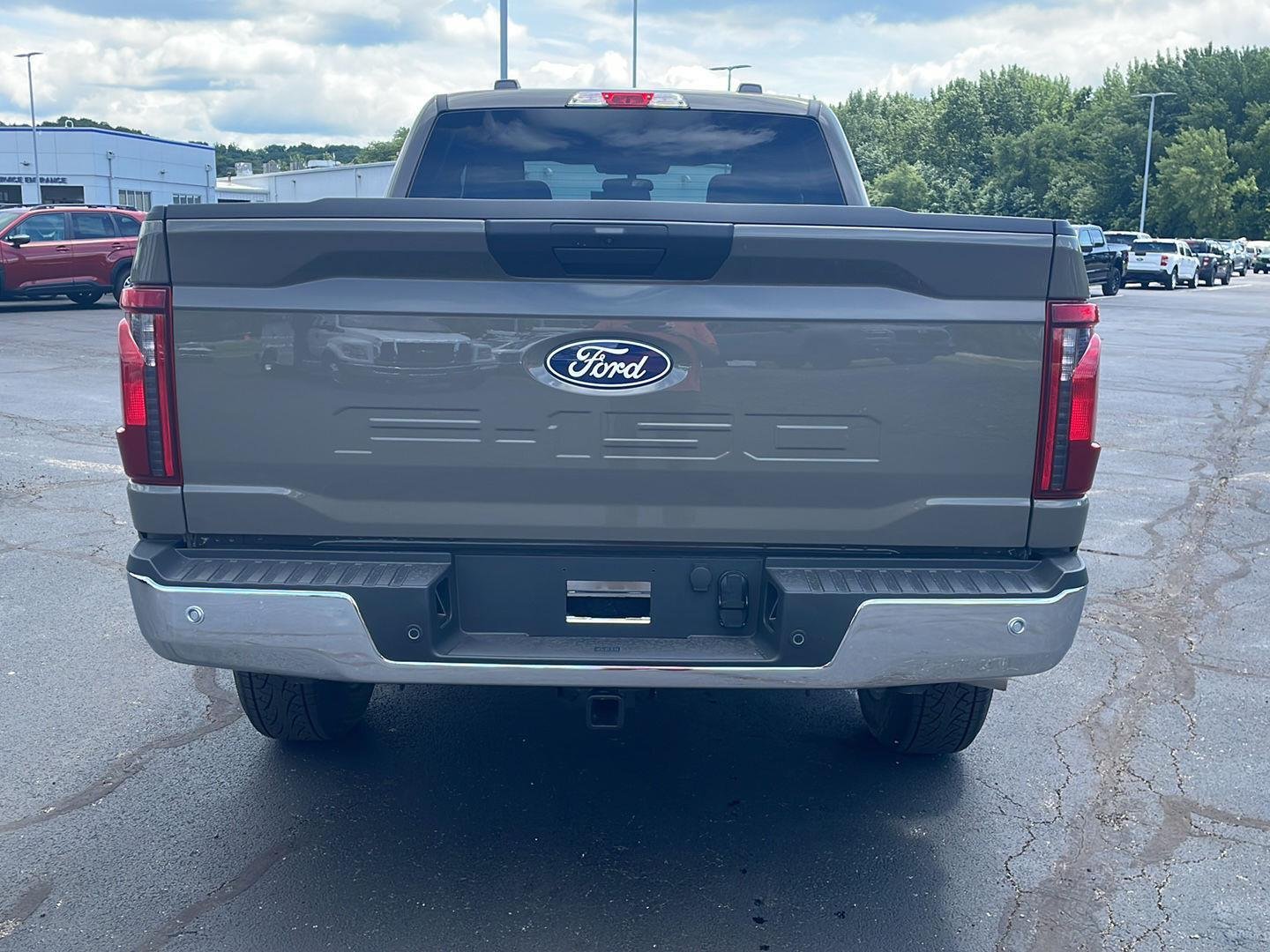 New 2026 Marsh Gray Ford XLT image 4