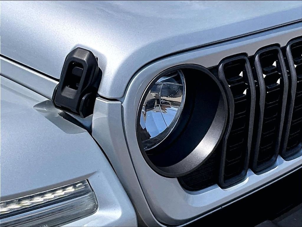 Used 2024 Silver Jeep Sport S 4xe image 31