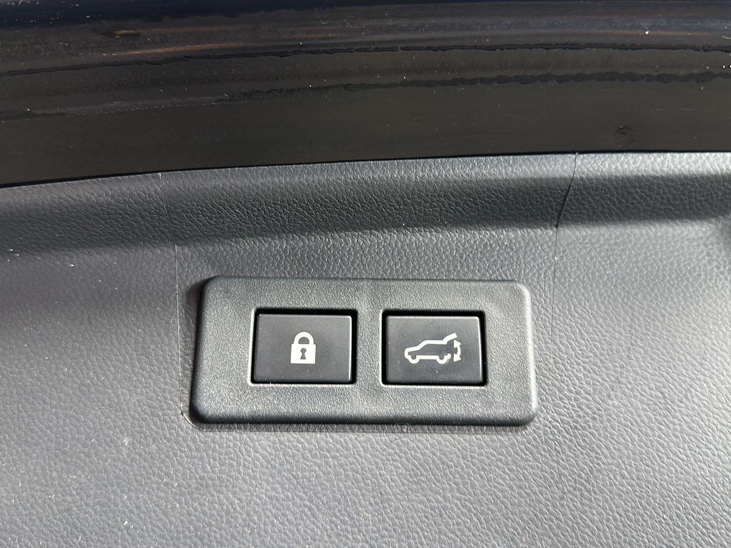 Used 2023 Crystal Black Silica Subaru Limited image 23