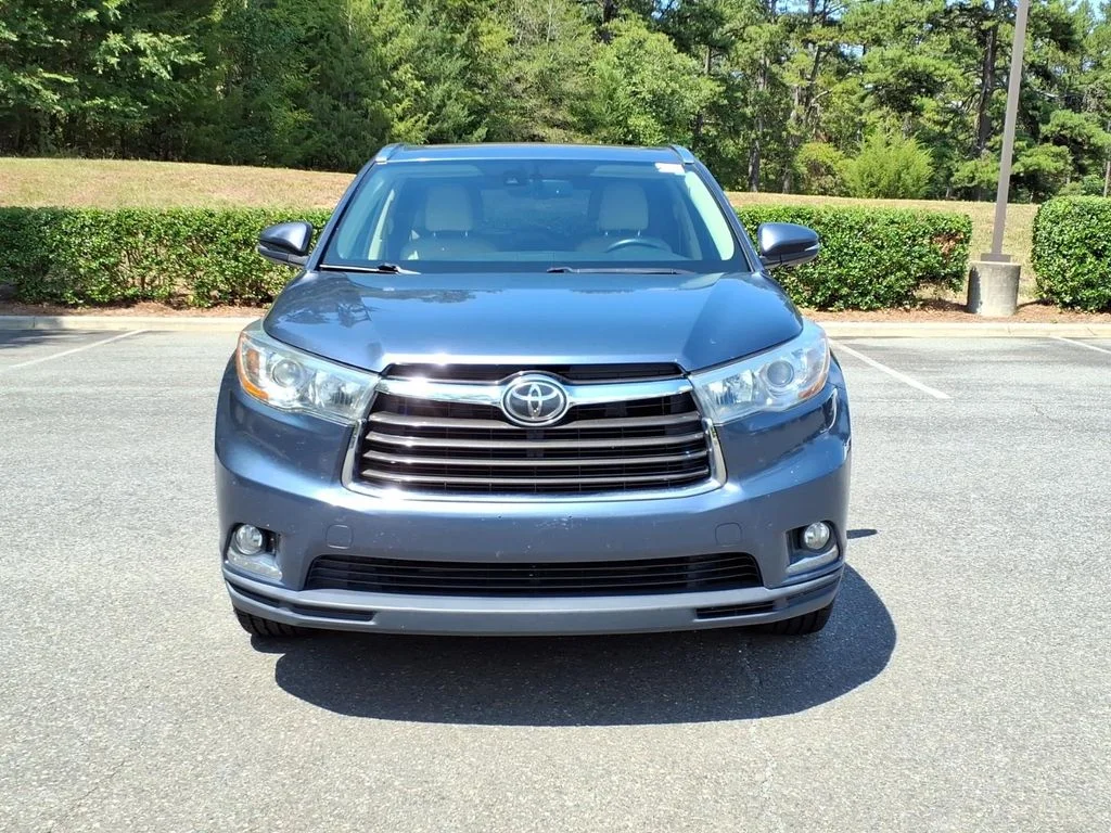 Used 2015 Blue Toyota Limited Platinum V6 image 2