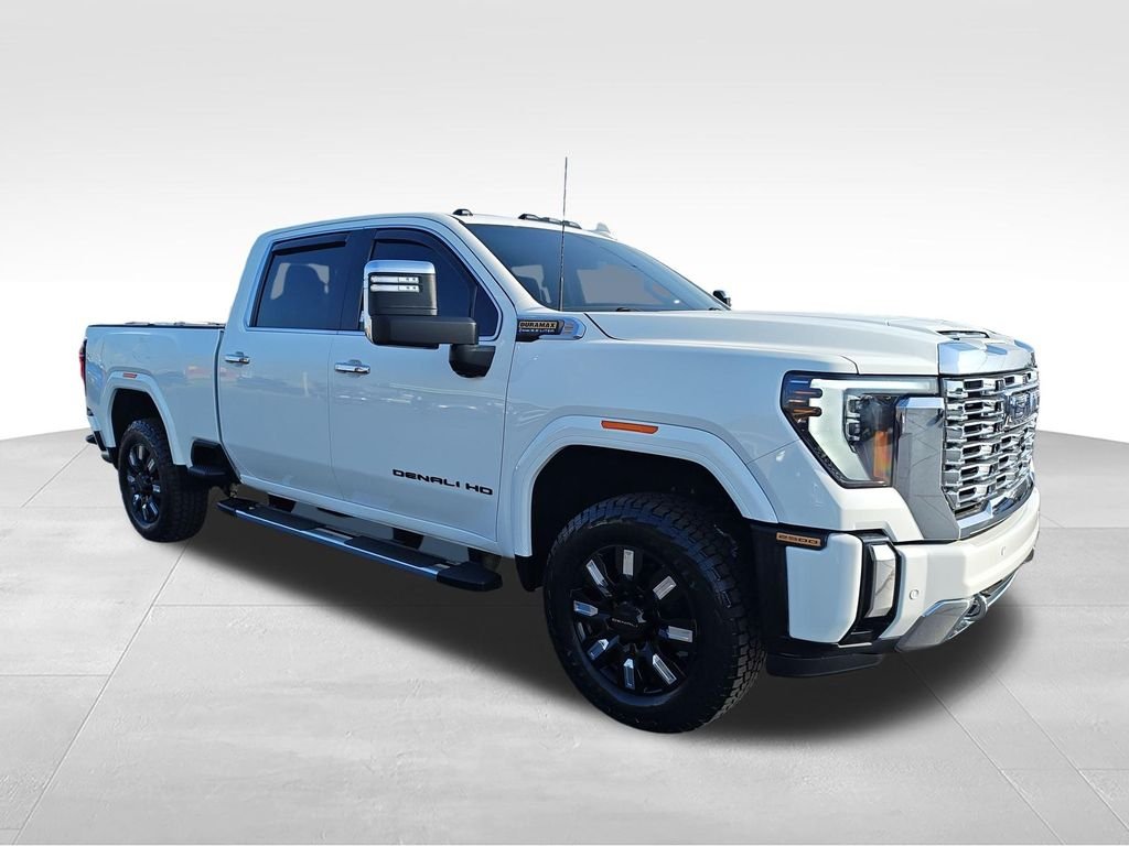 Used 2024 White GMC Denali image 7