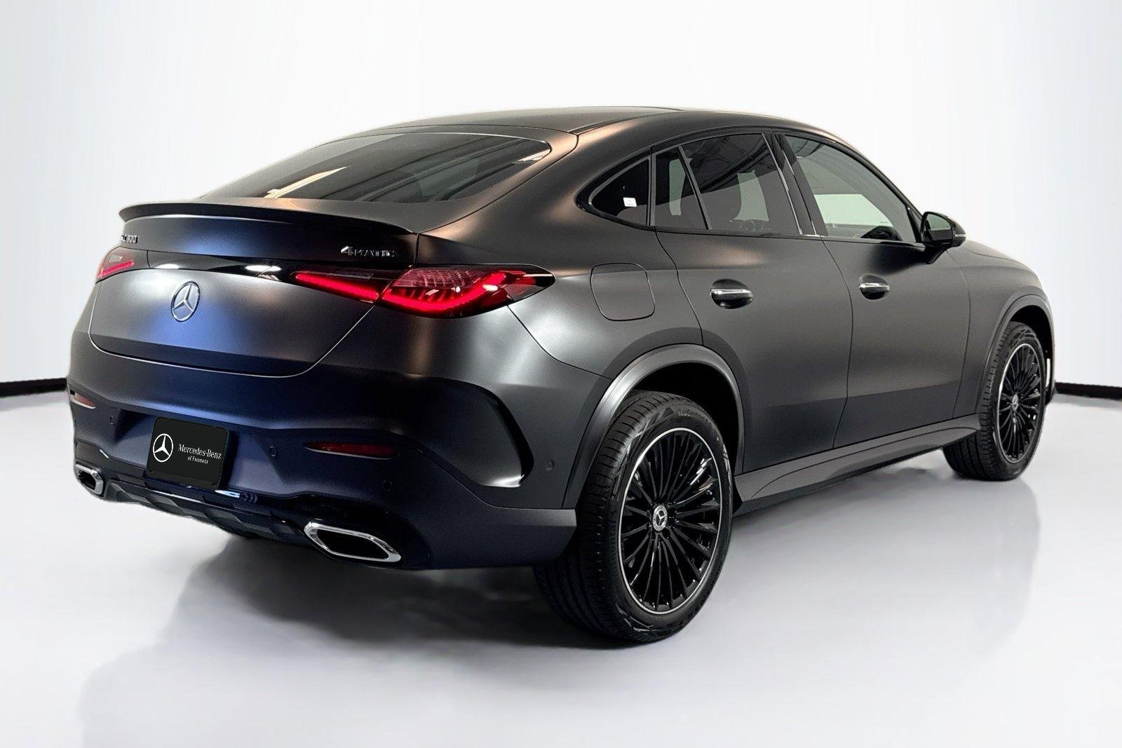 New 2026 Manufaktur Graphite Grey Magno Mercedes-Benz GLC 300 image 5