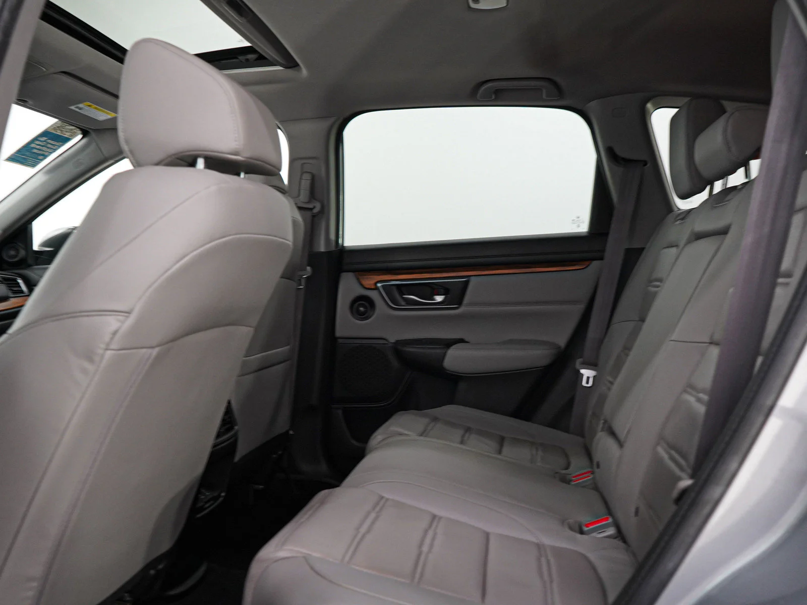 Used 2018 Lunar Silver Metallic Honda EX-L image 19