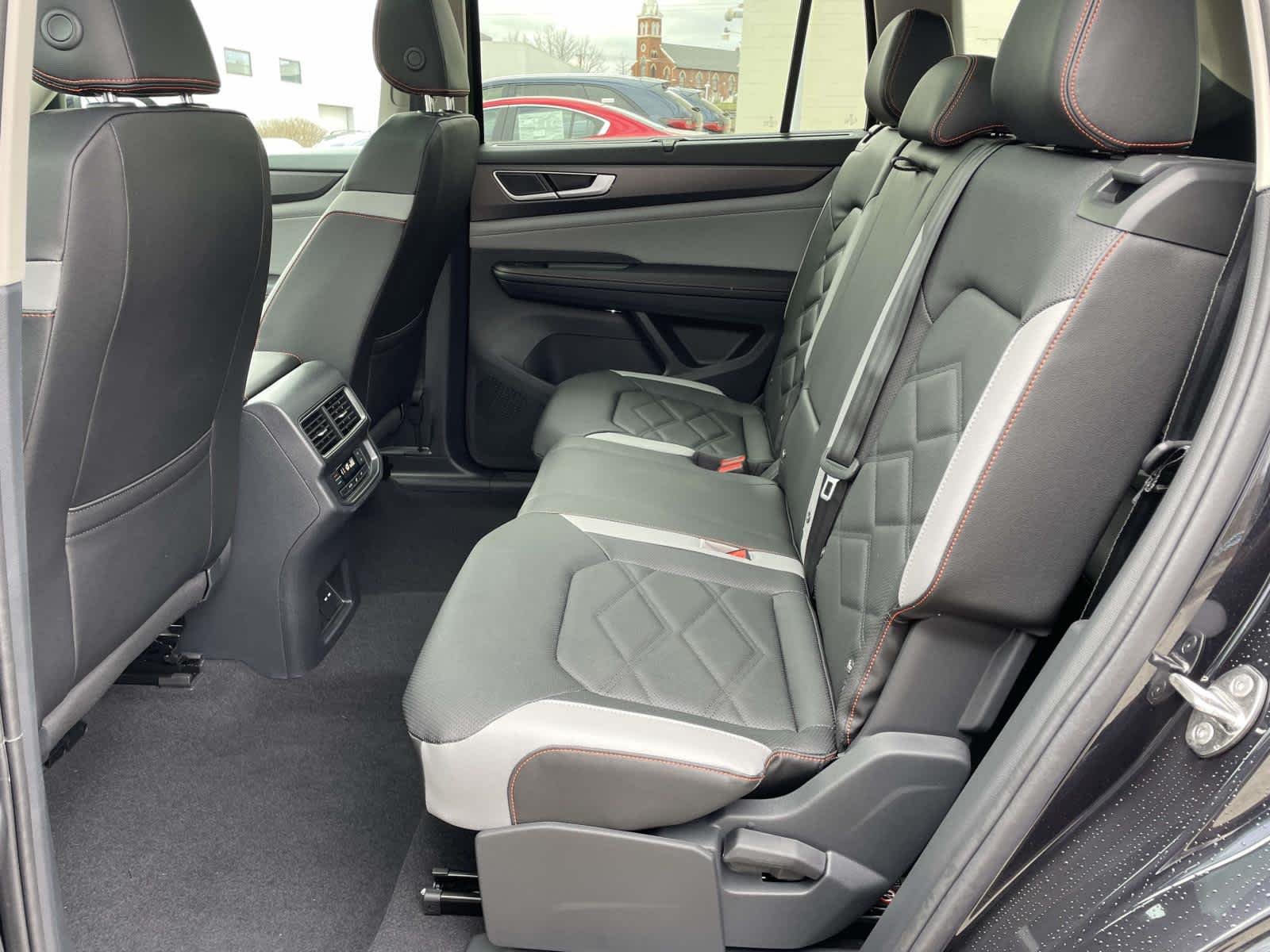 New 2026 Deep Black Pearl Volkswagen 2.0T Peak Edition image 17
