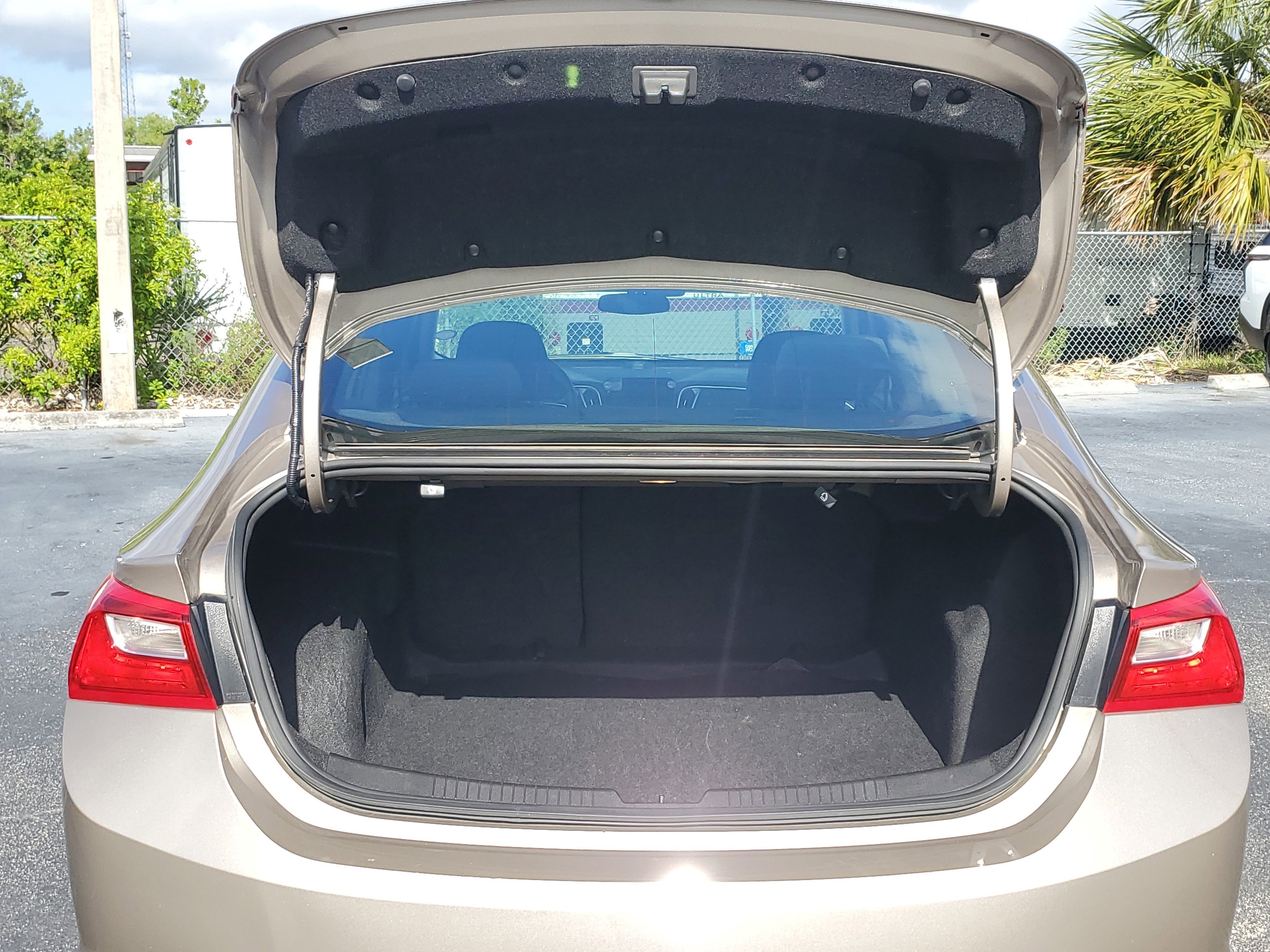 Certified Used 2023 Mineral Gray Metallic Chevrolet LT image 9