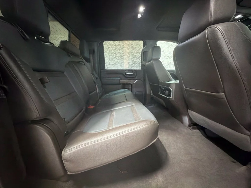 Used 2020 White Frost Tricoat GMC Denali image 27