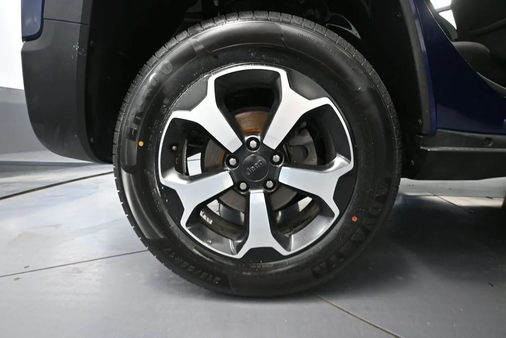 Used 2020 Blue Jeep Trailhawk image 15