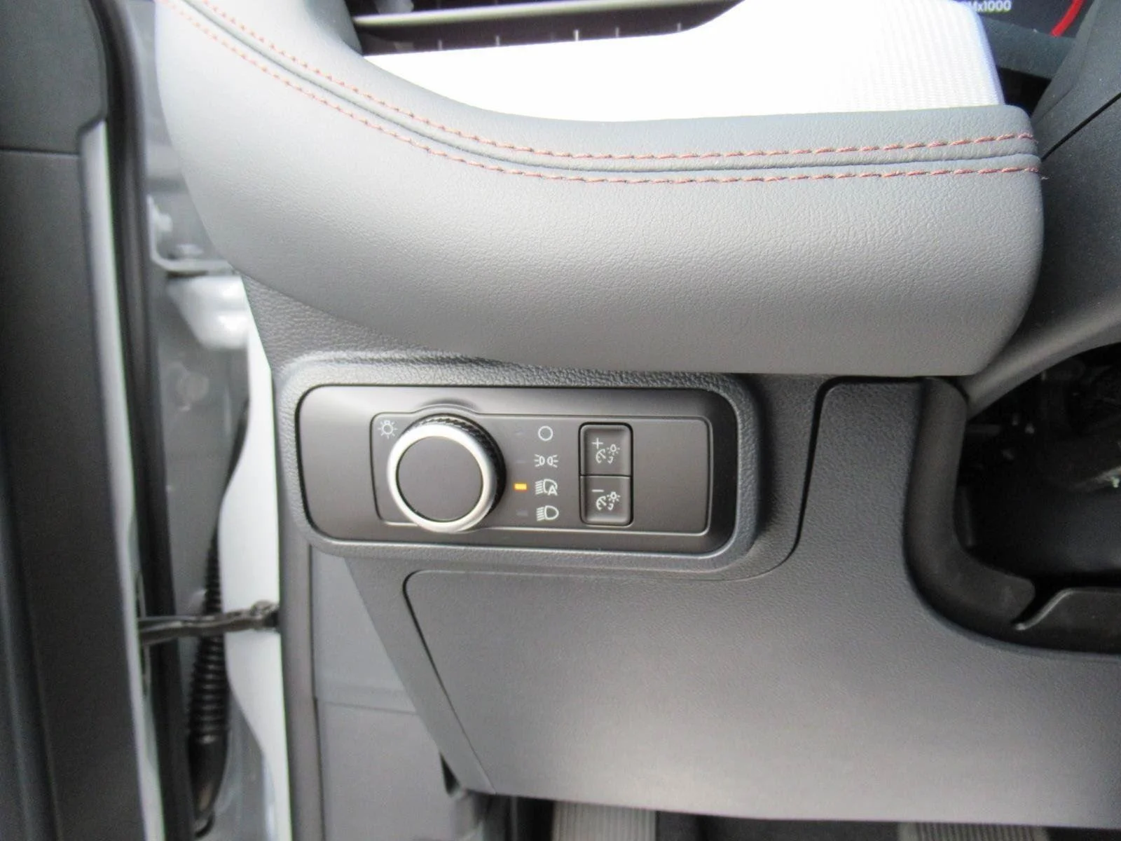 New 2026 Space White Metallic Ford Active 100A image 19