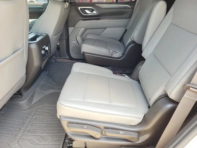 Used 2023 Pearl Beige Metallic GMC SLT image 35