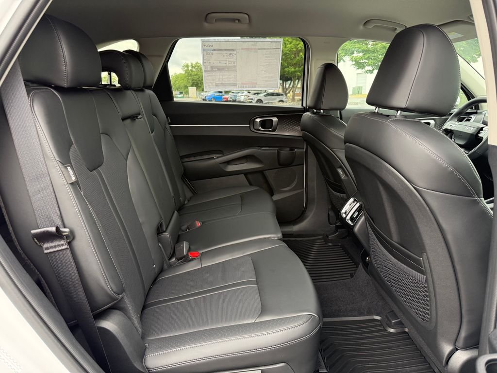 New 2026 Glacial White Pearl Kia S image 13