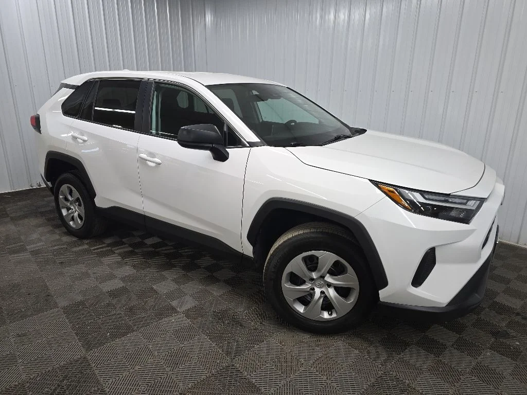 Used 2023 White Toyota LE image 7