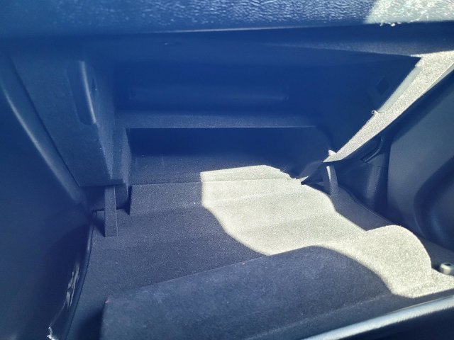 Used 2019 Gray Lincoln Select image 21