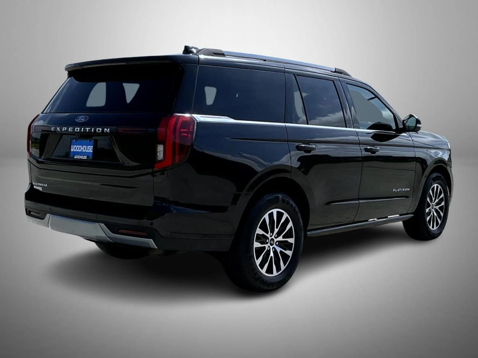Used 2025 Black Ford Platinum image 5