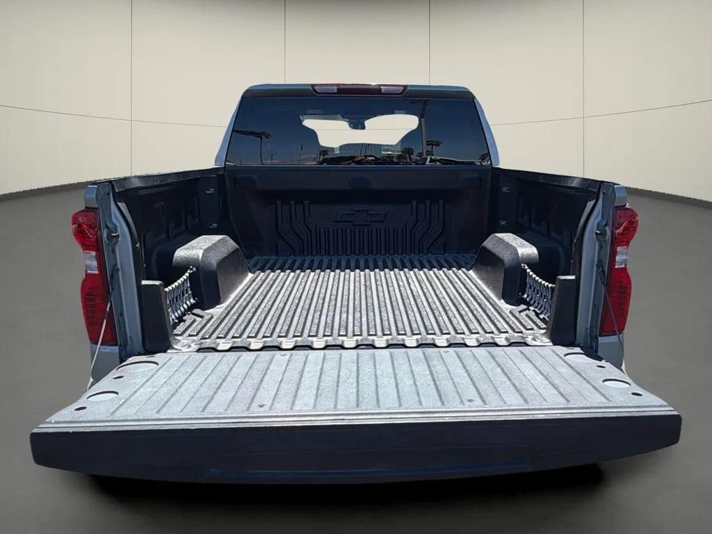 Used 2024 Gray Chevrolet Custom image 10