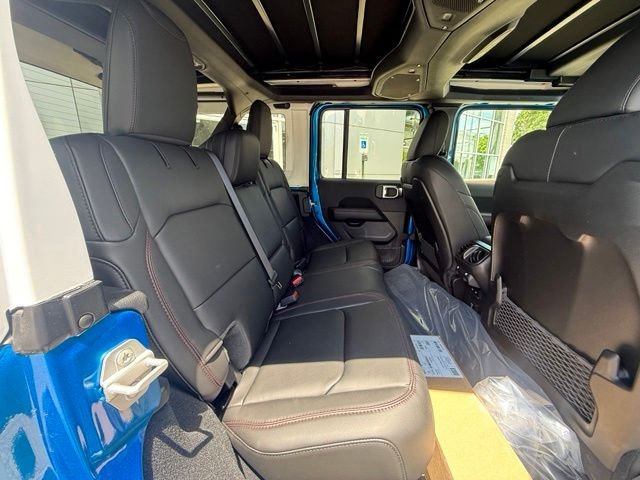 New 2026 Hydro Blue Pearl-Coat Exterior Paint Jeep Rubicon image 26