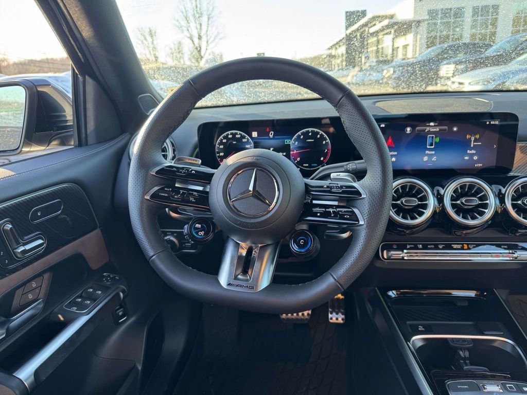 2026 Mercedes-Benz GLB AMG GLB 35 - Photo 20