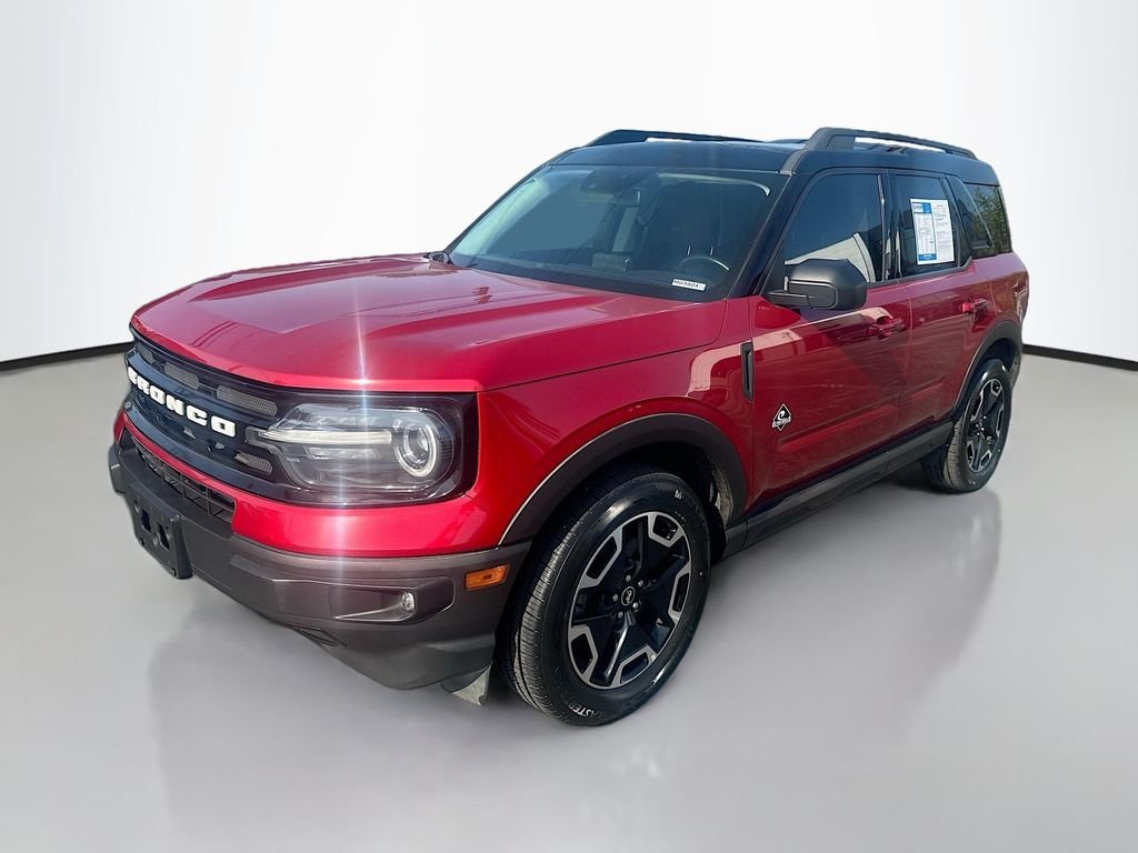 Used 2021 Rapid Red Metallic Tinted Clearcoat Ford Outer Banks image 3