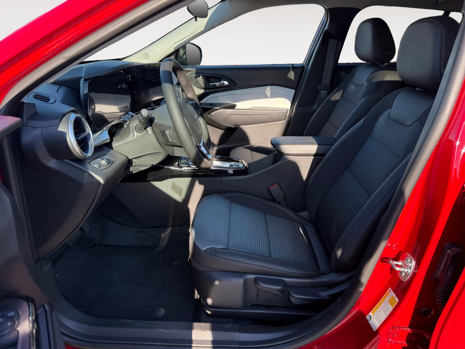 2026 Chevrolet Trax LT - Photo 10