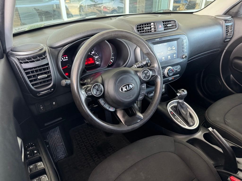 Used 2019 Silver Kia Plus image 2