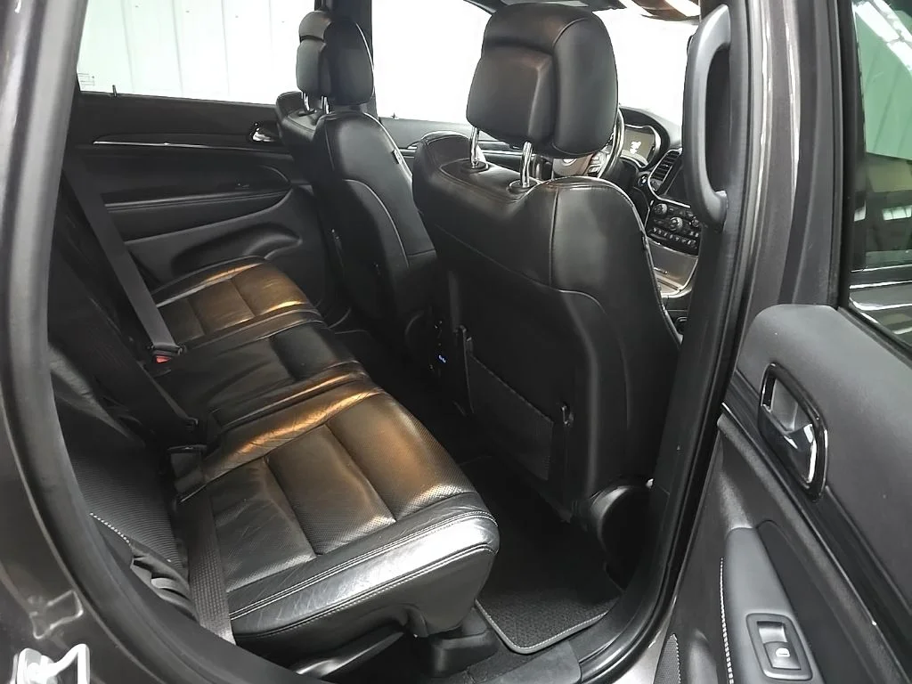 Used 2021 Gray Jeep Limited image 18