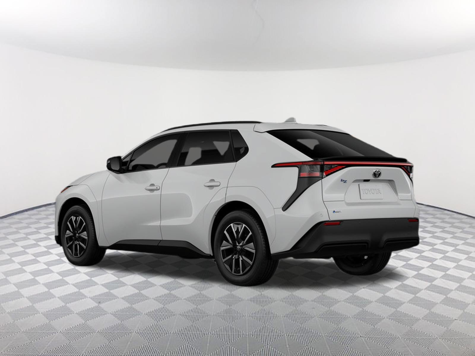 New 2026 Wind Chill Pearl Toyota XLE image 6