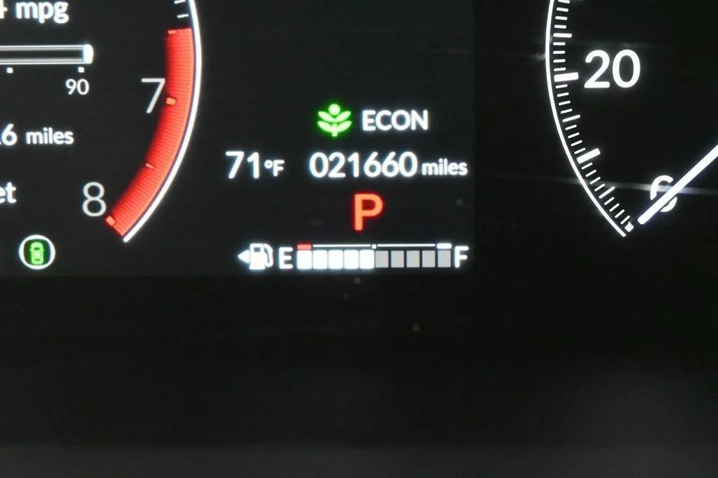 Used 2024 White Honda EX-L image 29