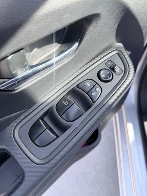 2024 Nissan Versa Sedan SV - Photo 21
