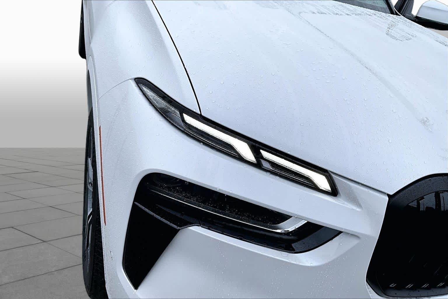 New 2027 Mineral White Metallic BMW xDrive40i image 13