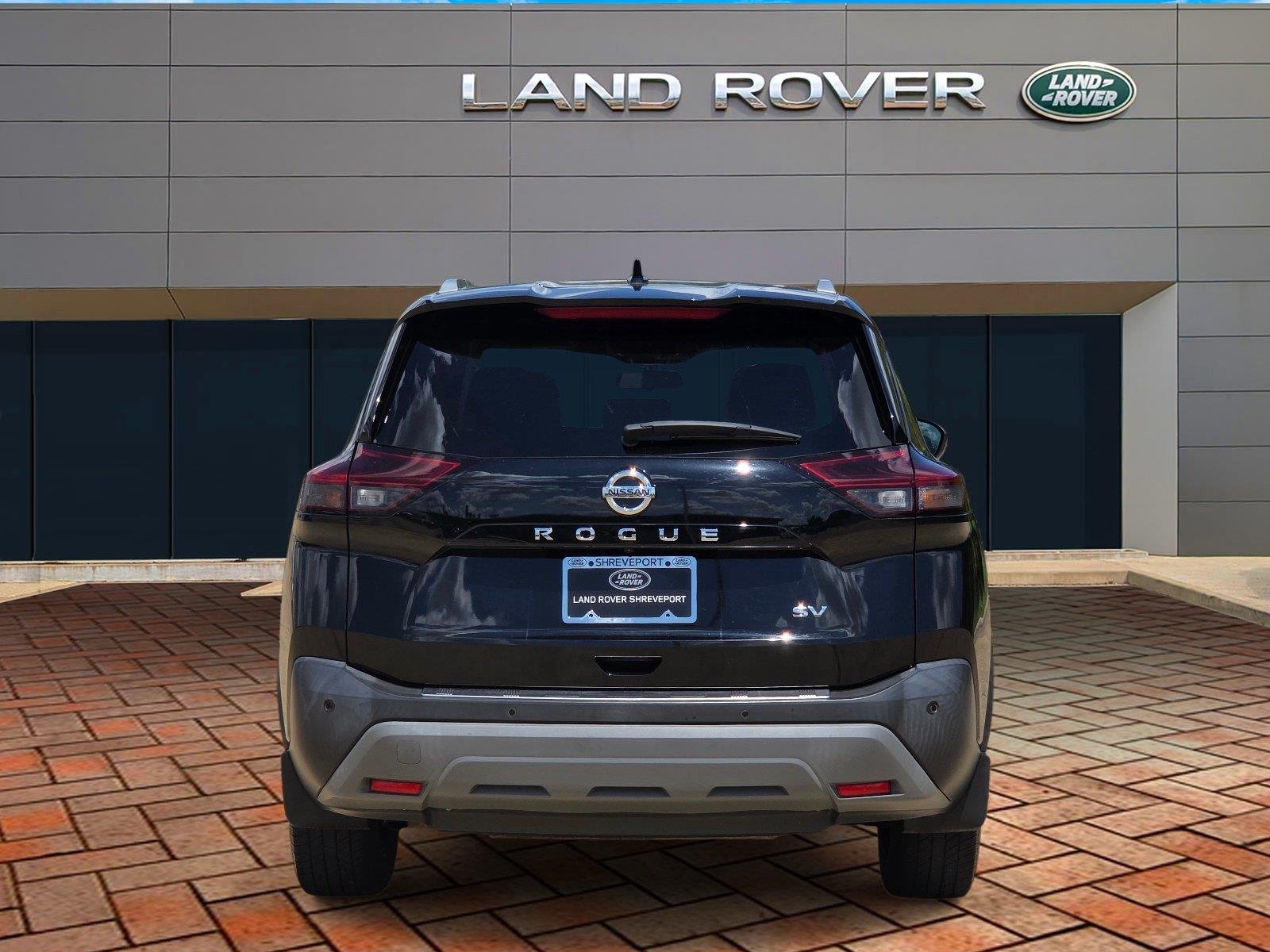 Used 2021 Super Black Nissan SV image 5