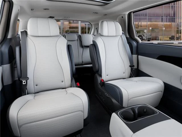 New 2026 Snow White Pearl Kia SX image 16