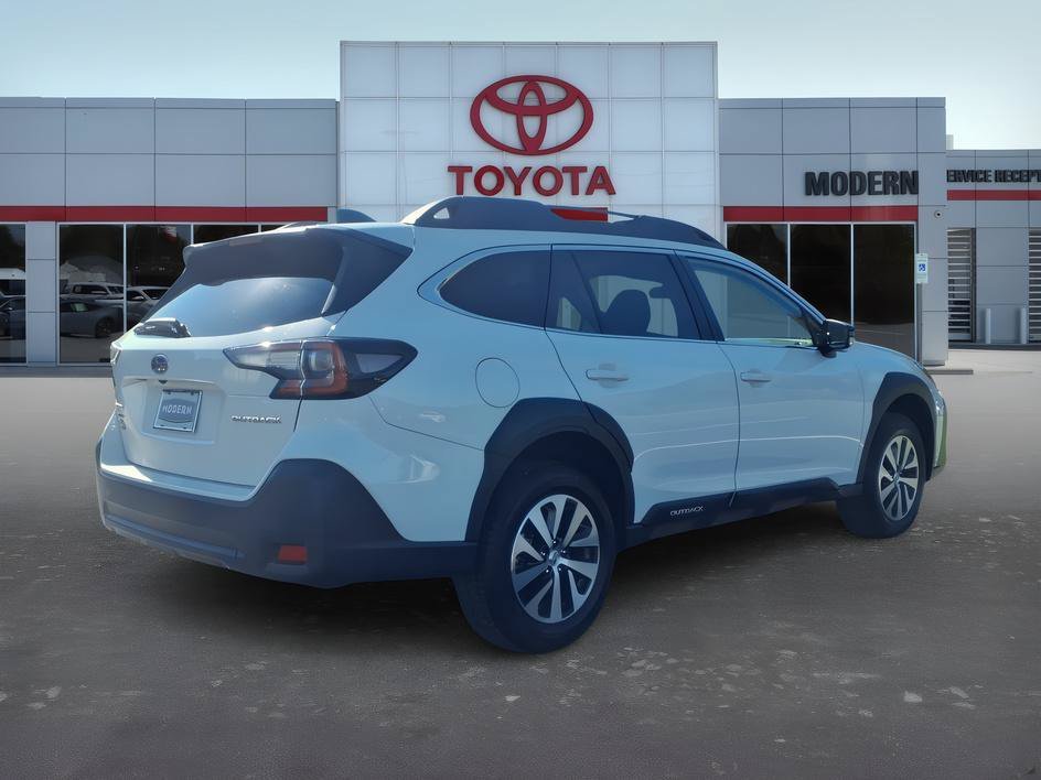 Used 2025 Crystal White Pearl Subaru Premium image 5