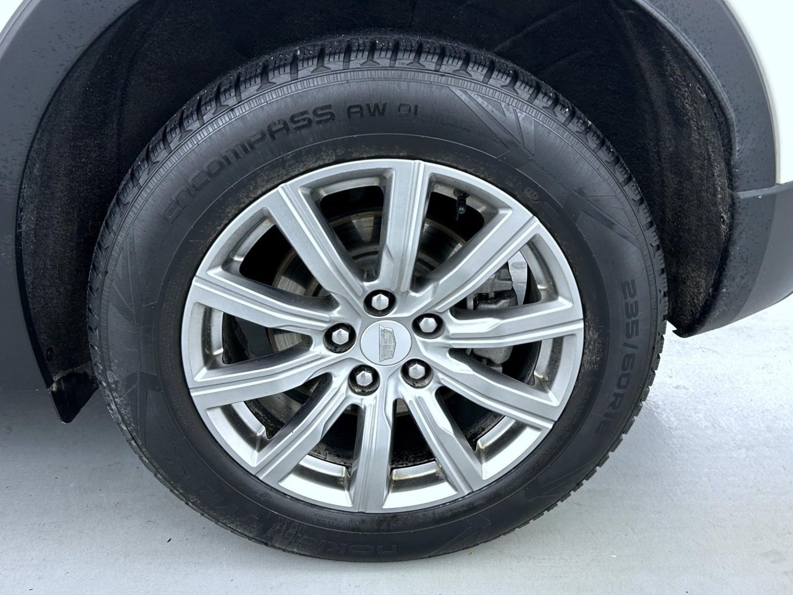 Used 2019 White Cadillac Premium Luxury image 36