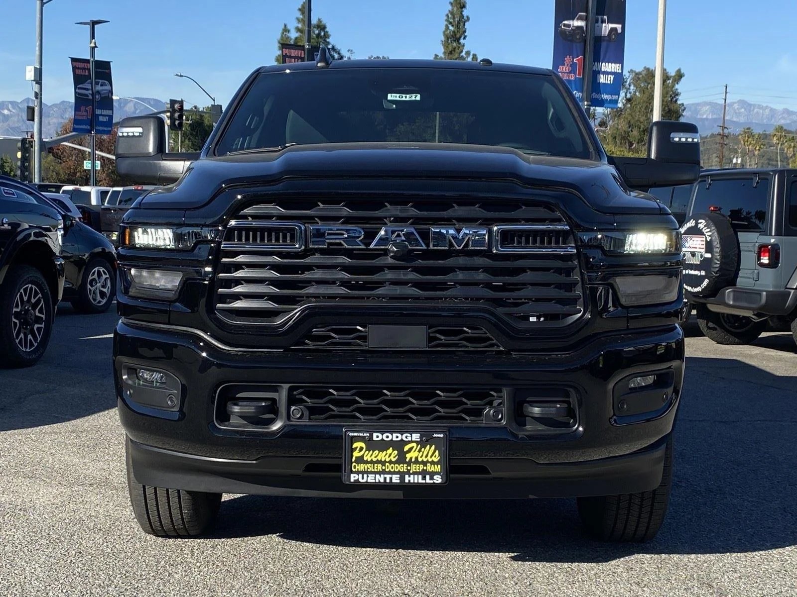 New 2026 Diamond Black Crystal Pearl-Coat Exterior Paint RAM Big Horn image 2