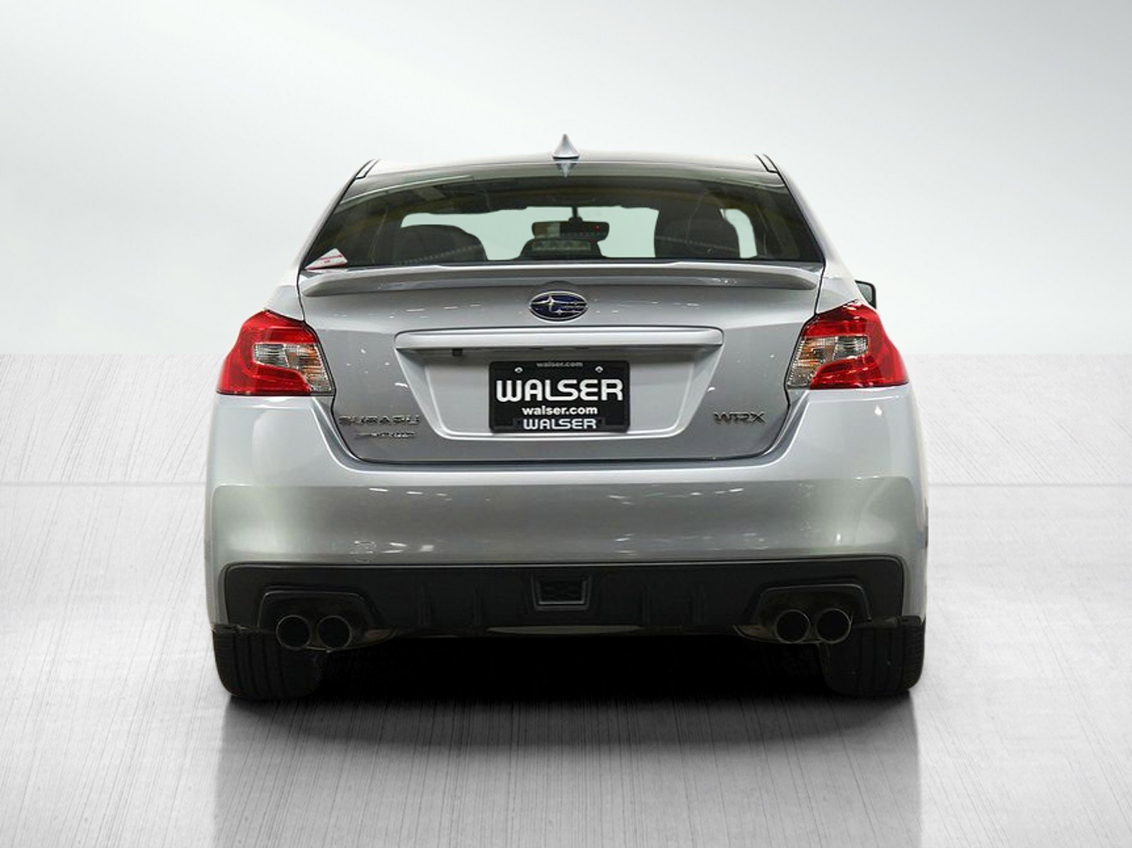 Used 2018 Ice Silver Metallic Subaru  image 4