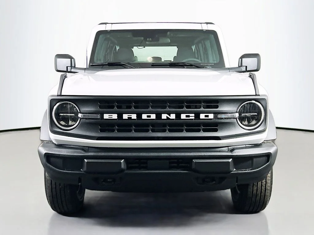 New 2025 Oxford White Ford Base image 4