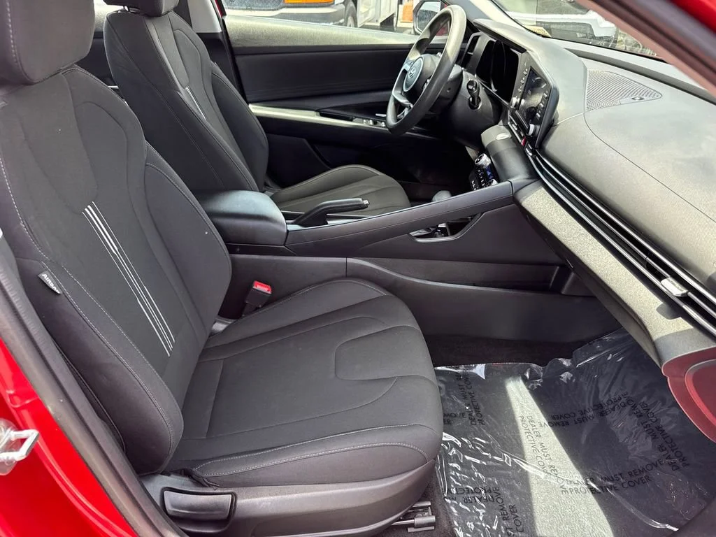 Used 2023 Red Hyundai SEL image 15