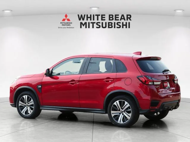 Used 2022 Red Diamond Mitsubishi 2.0 ES image 4