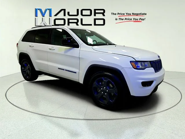 Used 2019 White Jeep Laredo image 8