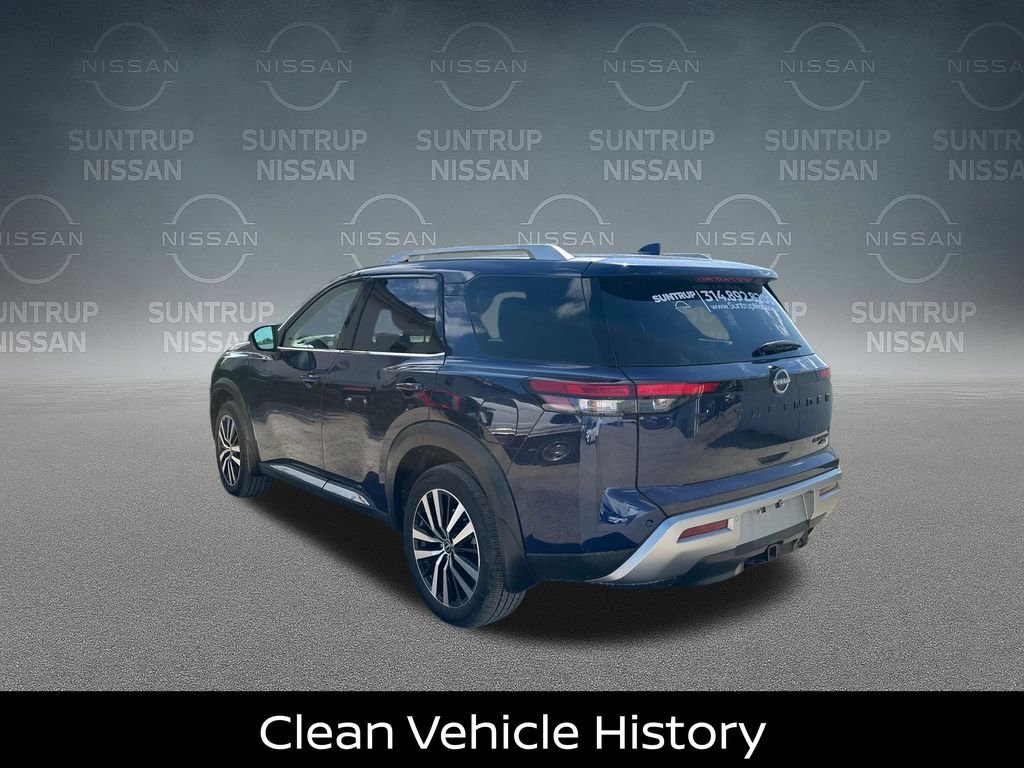 Used 2025 Blue Nissan Platinum image 4