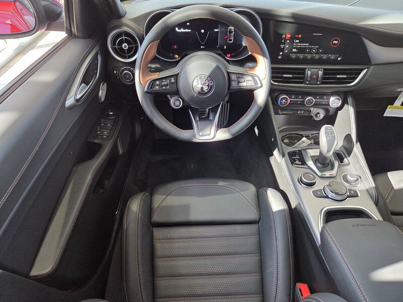 2025 Alfa Romeo Giulia Intensa - Photo 9