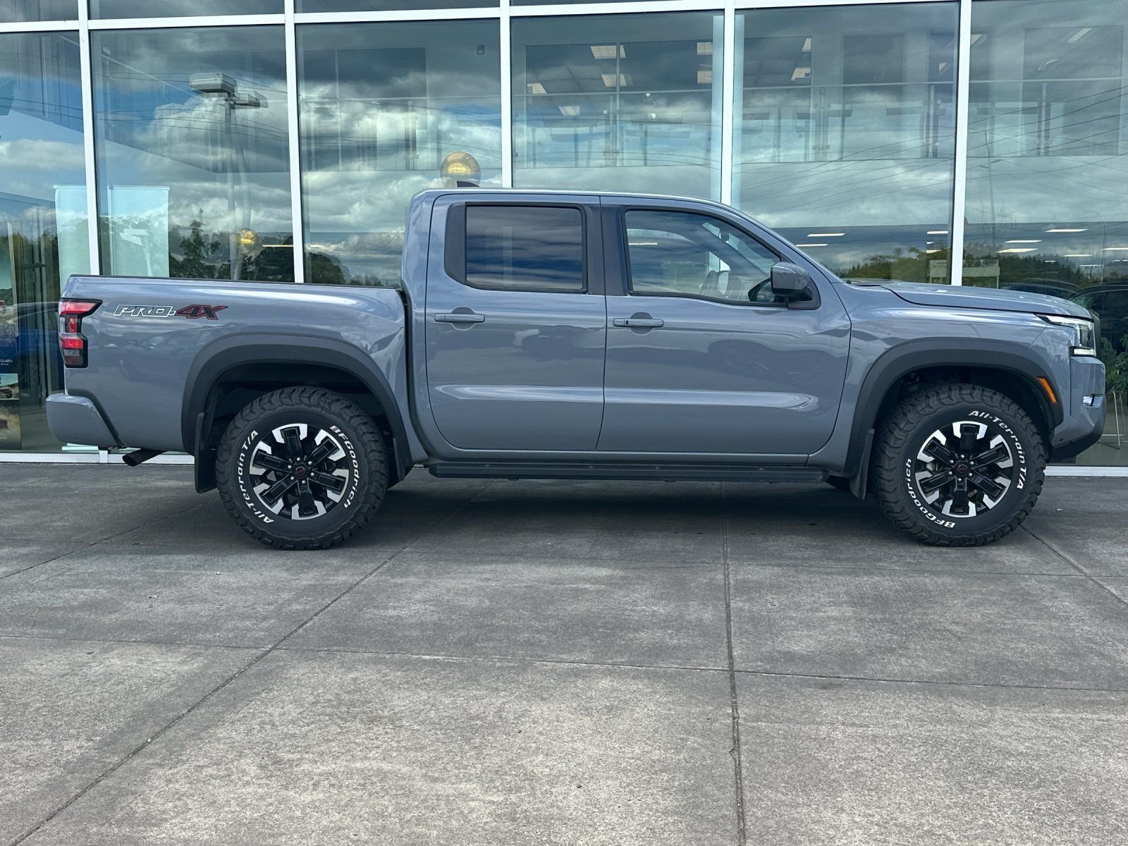 Used 2024 Boulder Gray Pearl Nissan PRO-4X image 2