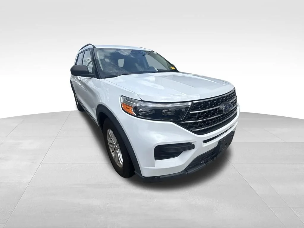 Used 2020 White Ford XLT image 9